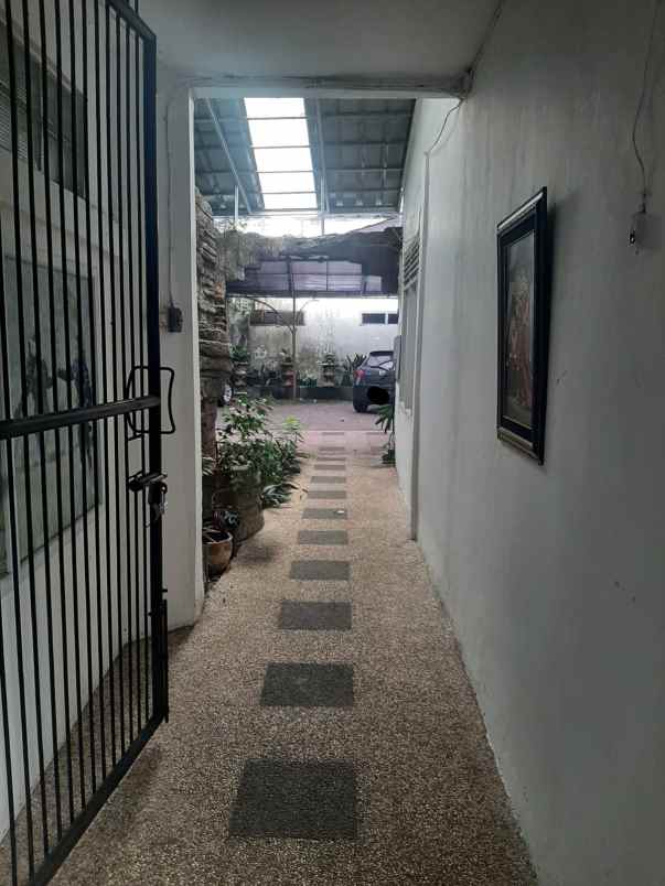 dijual rumah cihanjuang mainroad cocok untuk usaha shm