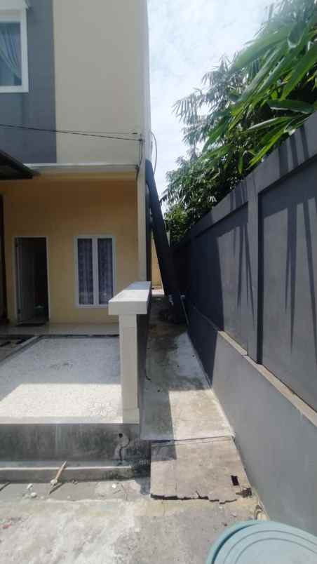 dijual rumah cilodong depok