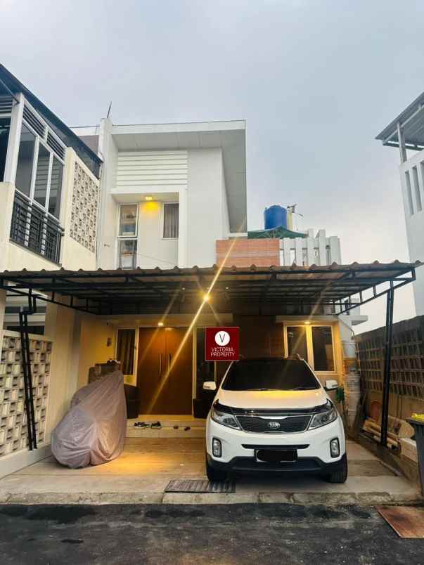dijual rumah cinere hill