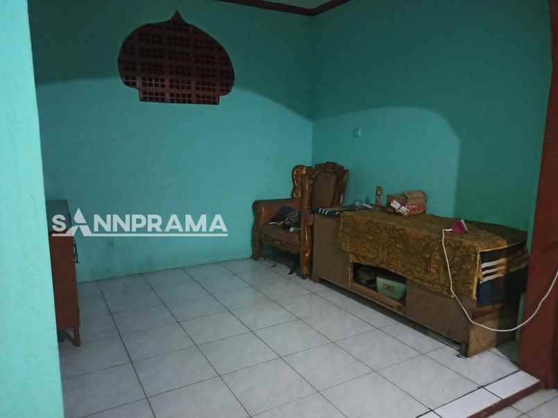 dijual rumah cipedak