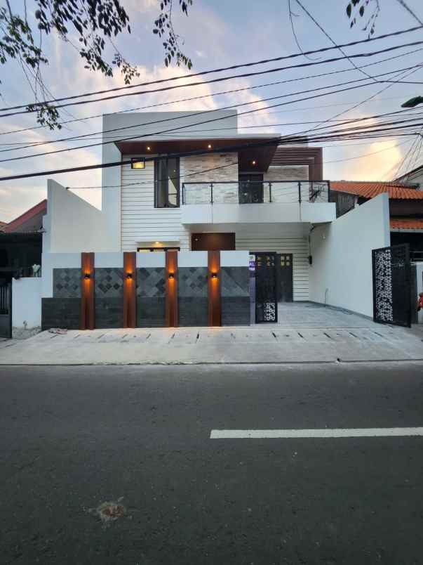 dijual rumah cipinang cempedak