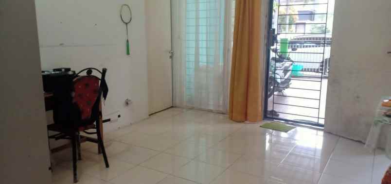 dijual rumah ciputat jombang