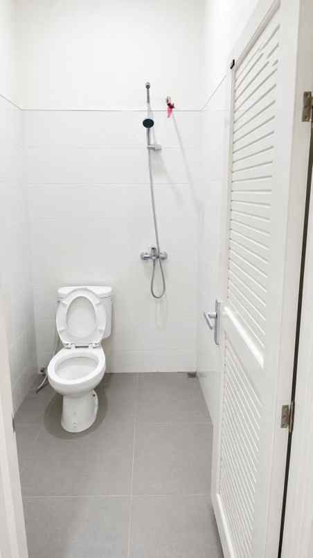 dijual rumah citragarden redwood