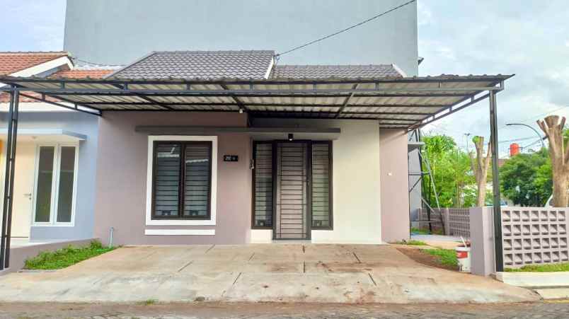 dijual rumah citragarden redwood