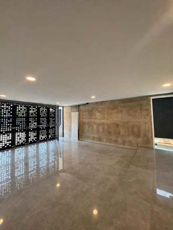 dijual rumah citraland