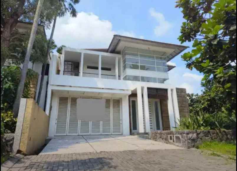 dijual rumah citraland diamond hill