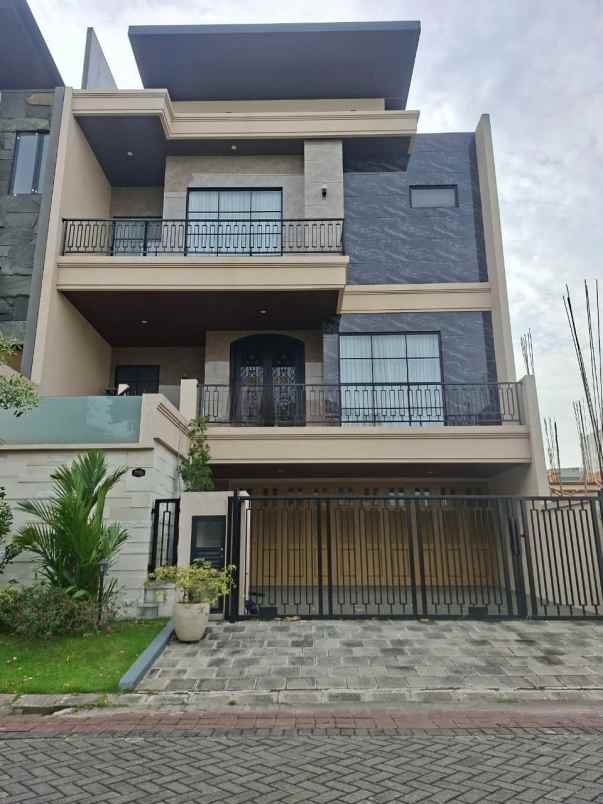 dijual rumah citraland utama