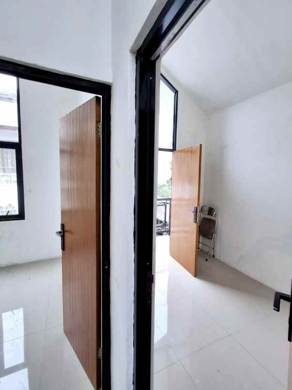 dijual rumah cluster calistha city