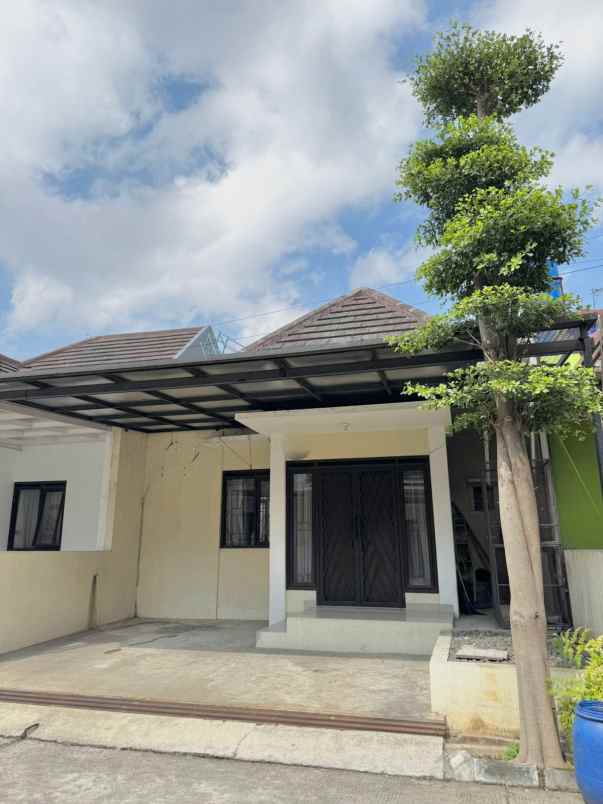 dijual rumah cluster green caraka