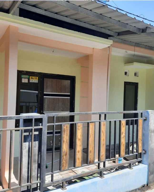 dijual rumah cluster griya kwaron indah