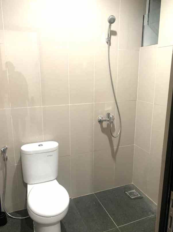 dijual rumah cluster jura metland