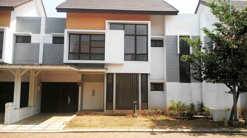 dijual rumah cluster lantana jakarta