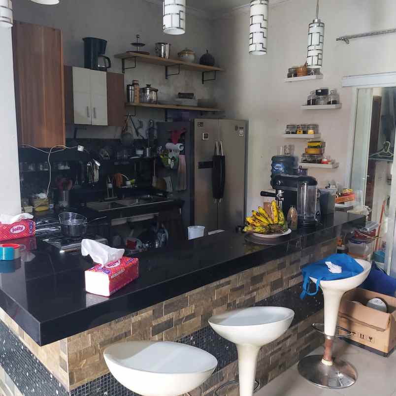 dijual rumah cluster pondok ungu permai