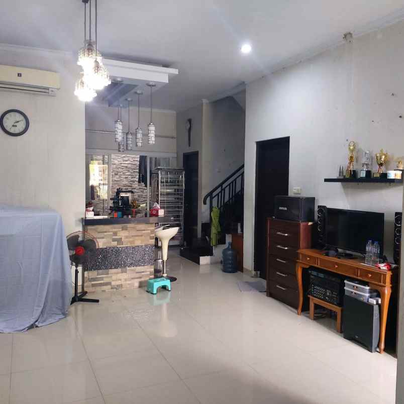 dijual rumah cluster pondok ungu permai