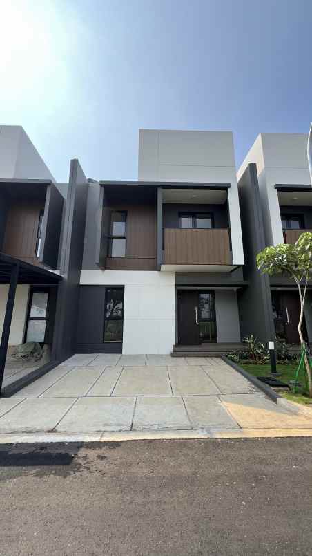 dijual rumah cluster regia summarecon
