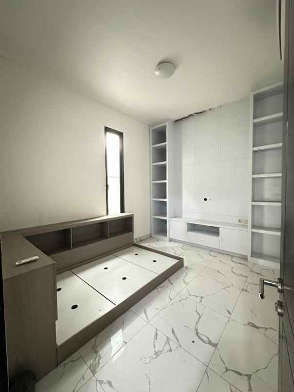 dijual rumah cluster shinano jgc