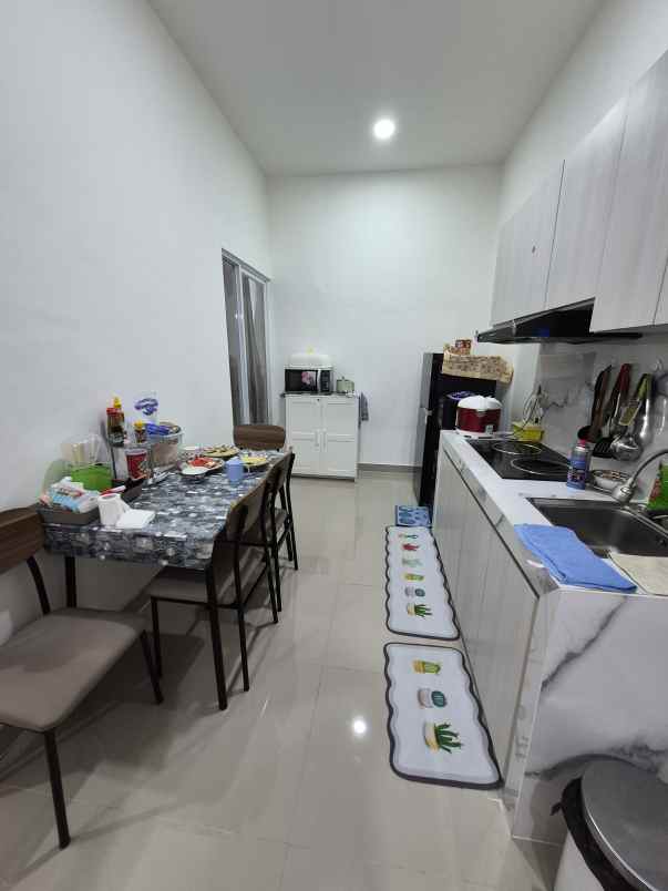 dijual rumah cluster viona karawaci