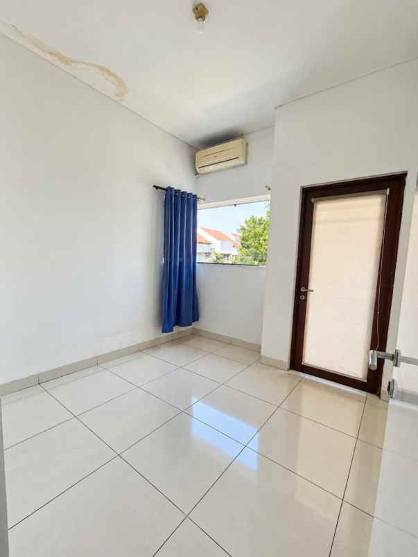 dijual rumah cluster zebrina jgc