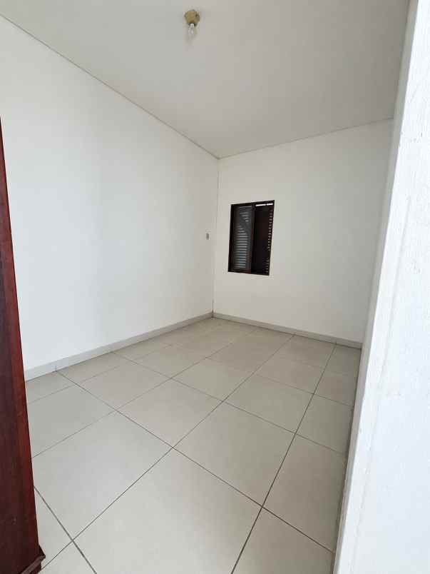 dijual rumah cluster zebrina jgc