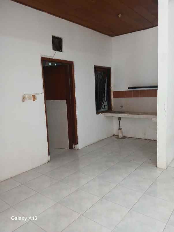 dijual rumah condongcatur