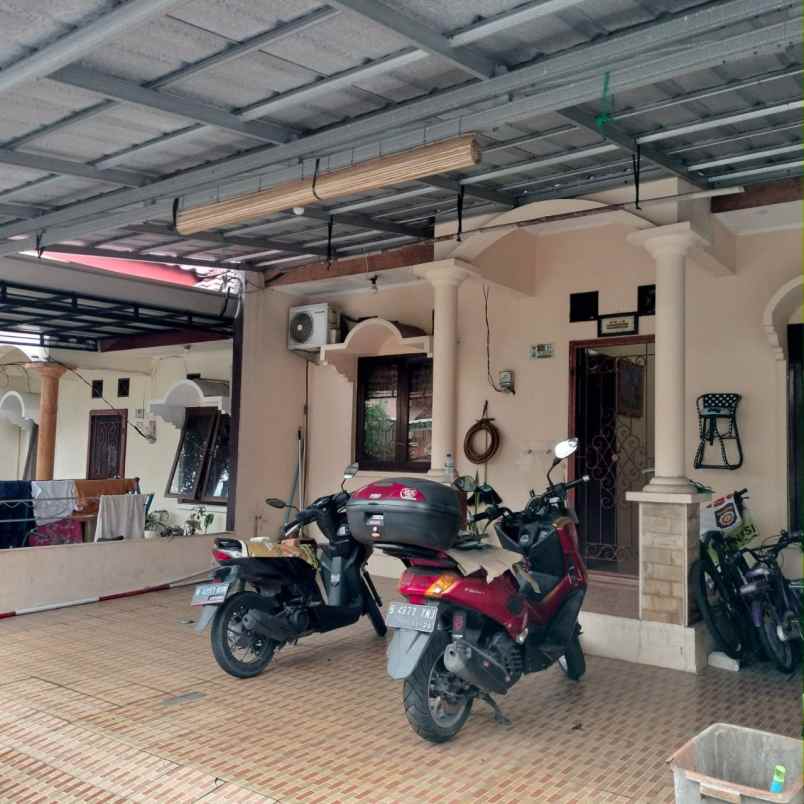 dijual rumah dalam cluster bebas banjir di jati makmur