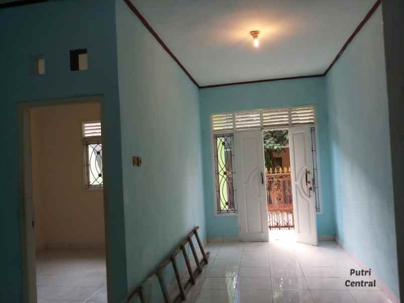 dijual rumah dalam komplek di griya yasa bojonggede