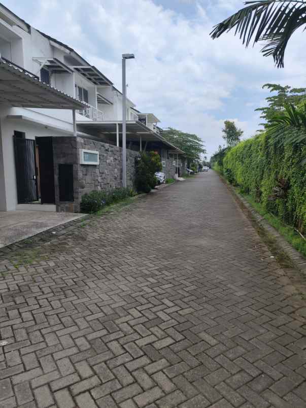 dijual rumah de casa