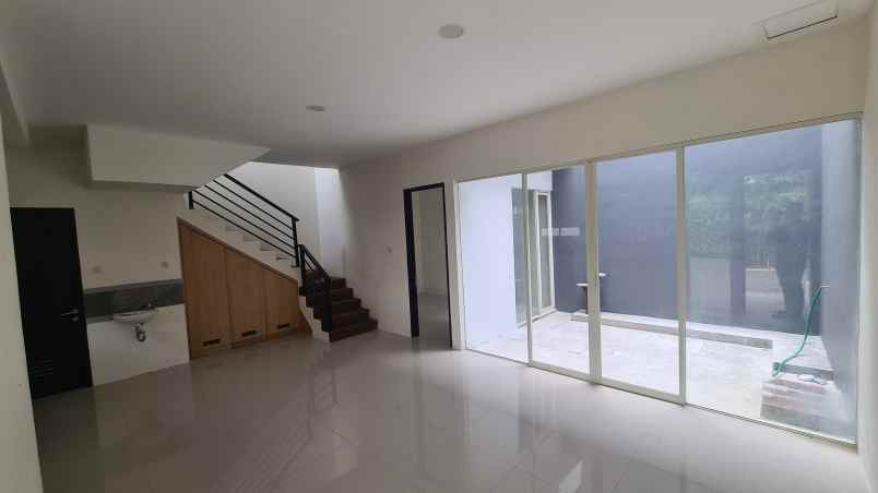dijual rumah de casa