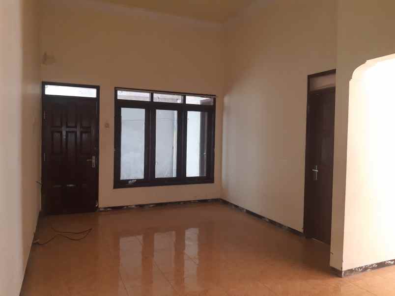 dijual rumah dekat kampus jember