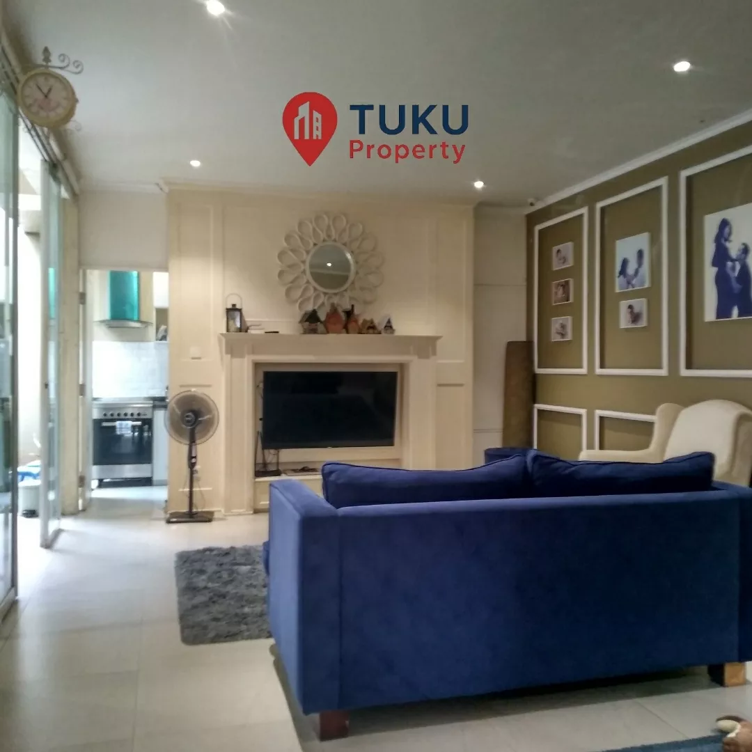 dijual rumah delatinos bsd