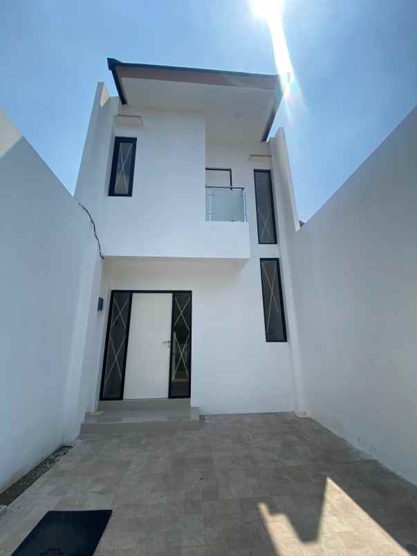 dijual rumah deltasari indah waru