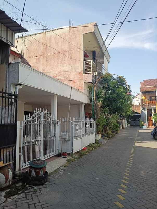 dijual rumah deltasari indah waru sidoarjo