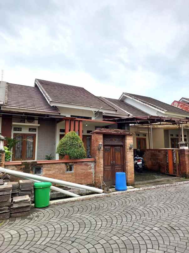 dijual rumah denokan maguwoharjo sleman