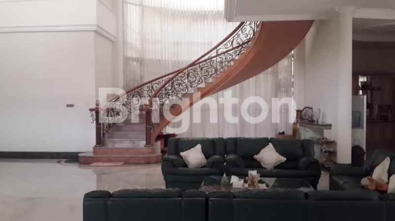 dijual rumah dharmahusada