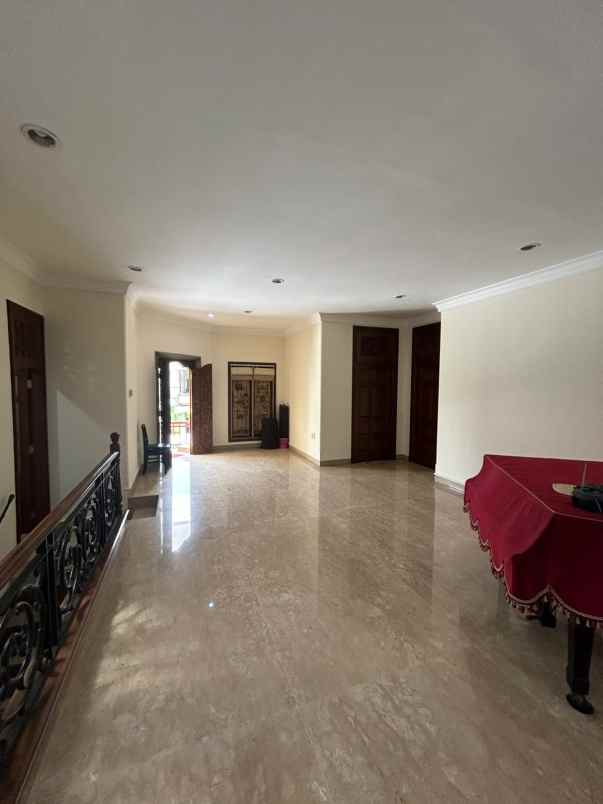 dijual rumah dharmahusada regency
