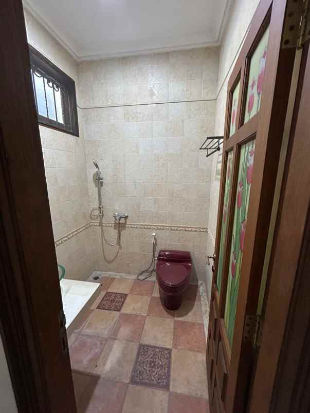 dijual rumah dharmahusada regency