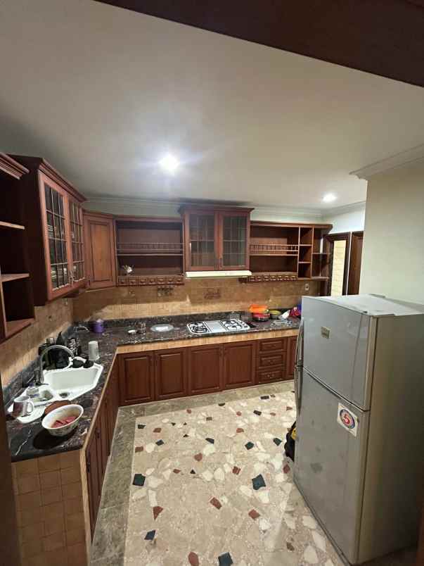 dijual rumah dharmahusada regency