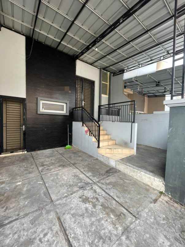 dijual rumah di daanmogot arcadia tangerang