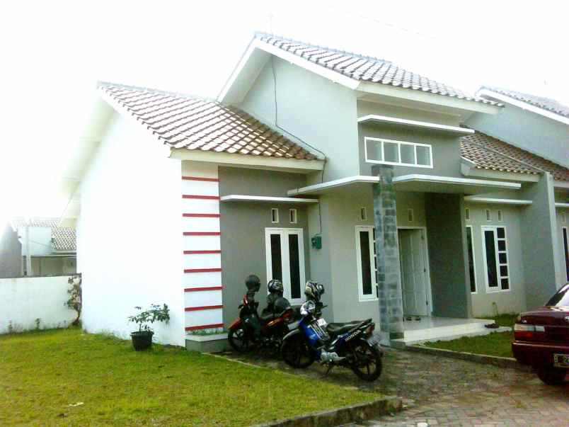 dijual rumah di perum permata tembalang semarang