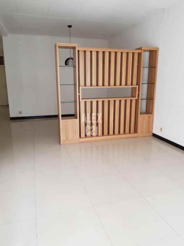 dijual rumah di taman alfa indah jakarta barat