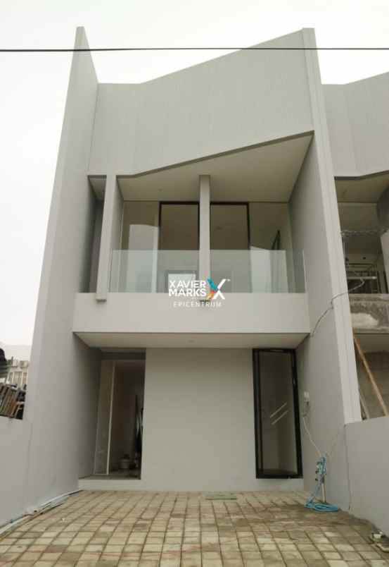 dijual rumah dian istana