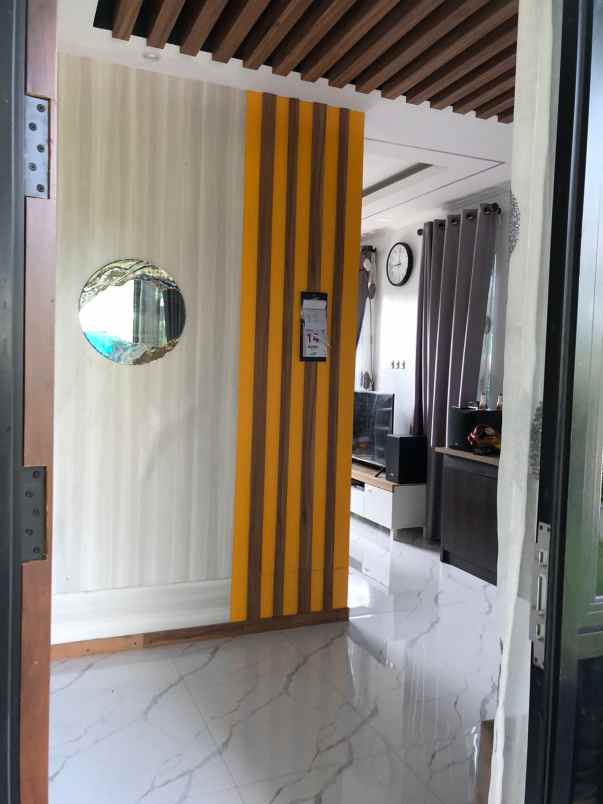 dijual rumah dikomplek murah jakarta barat