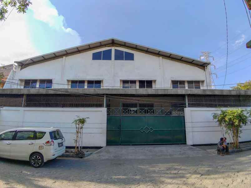 dijual rumah dukuh kupang barat