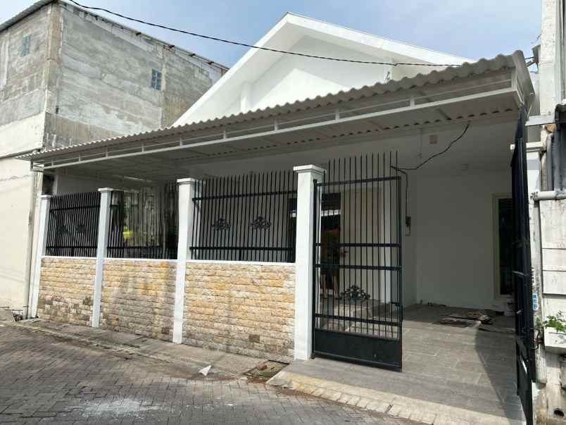 dijual rumah dukuh setro