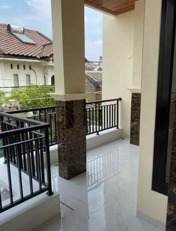 dijual rumah duren sawit