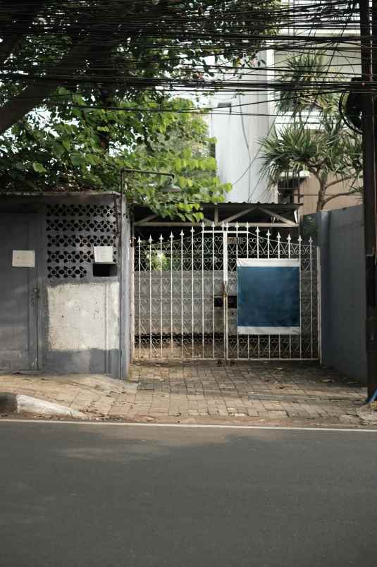 dijual rumah duren tiga