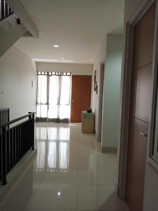 dijual rumah duri kepa