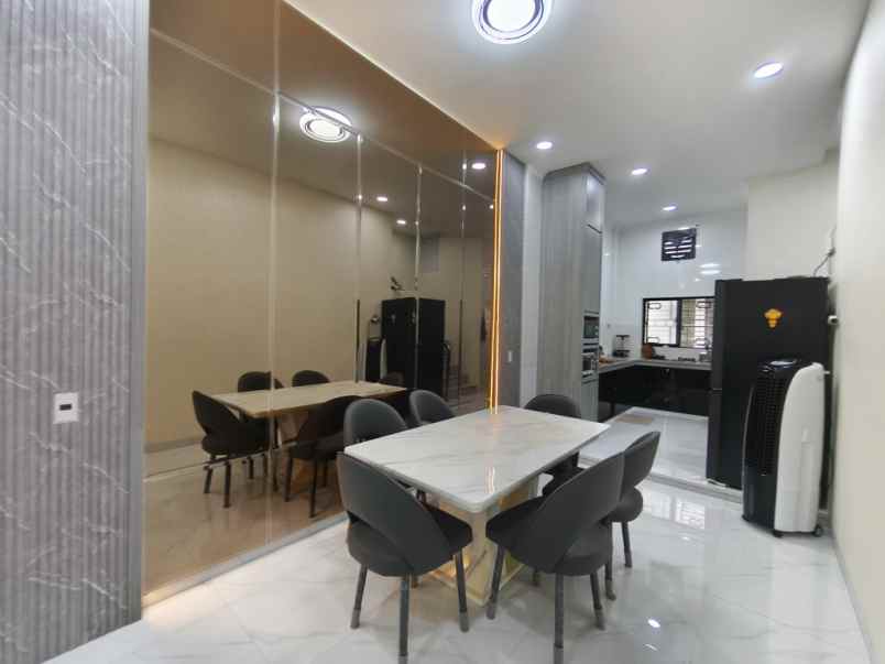 dijual rumah furnished komplek brayan city medan medan