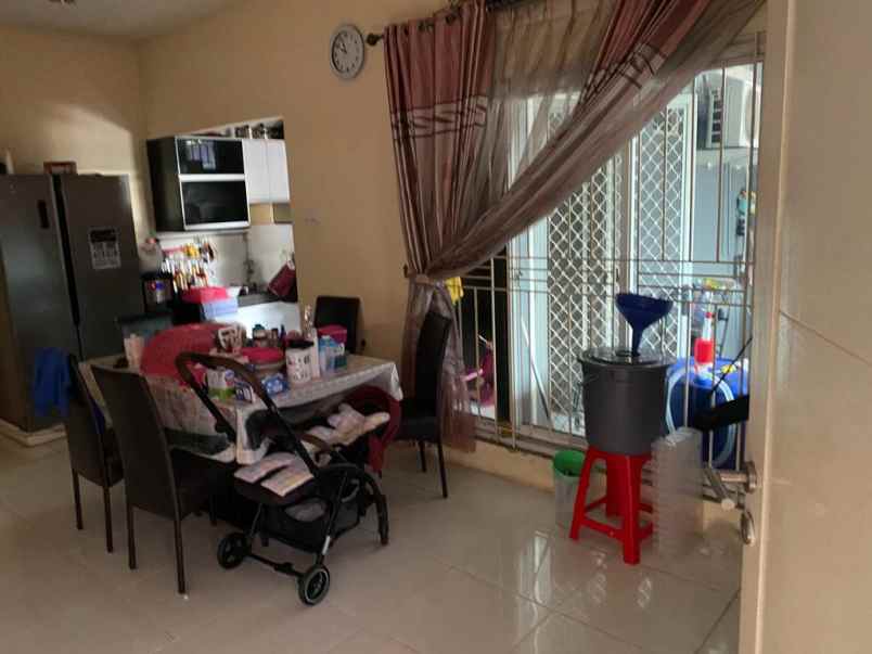 dijual rumah gading griya residence