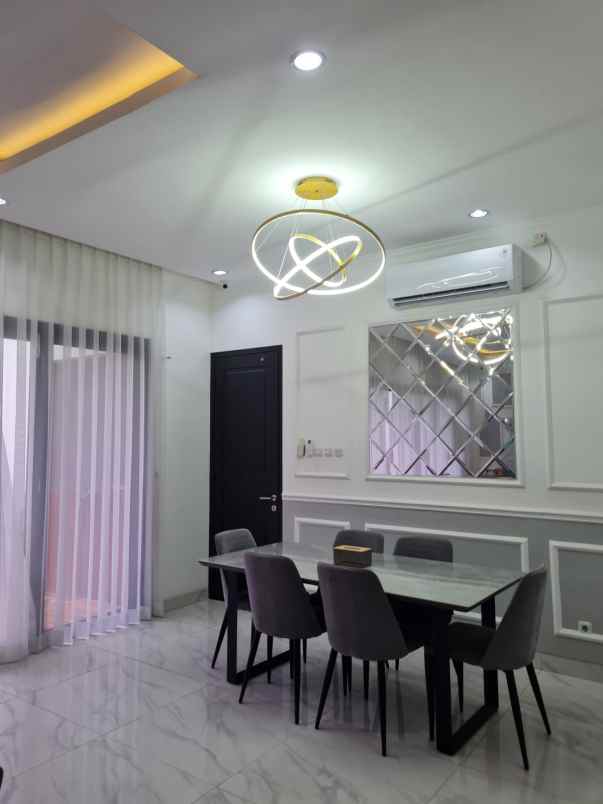 dijual rumah gading griya residence